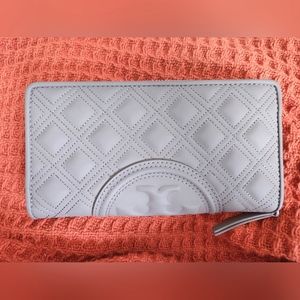 Tory Burch zipper wallet